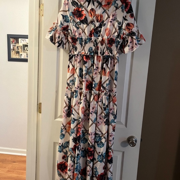 Flower print dress - Picture 3 of 3
